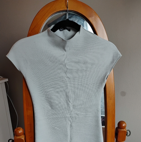 Gray mini dress - Picture 2 of 3